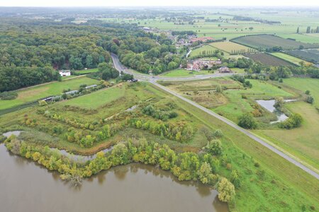 Foto van verdedigingswerk Hoorwerk waar de Grebbedijk bij de Grebbeberg aansluit